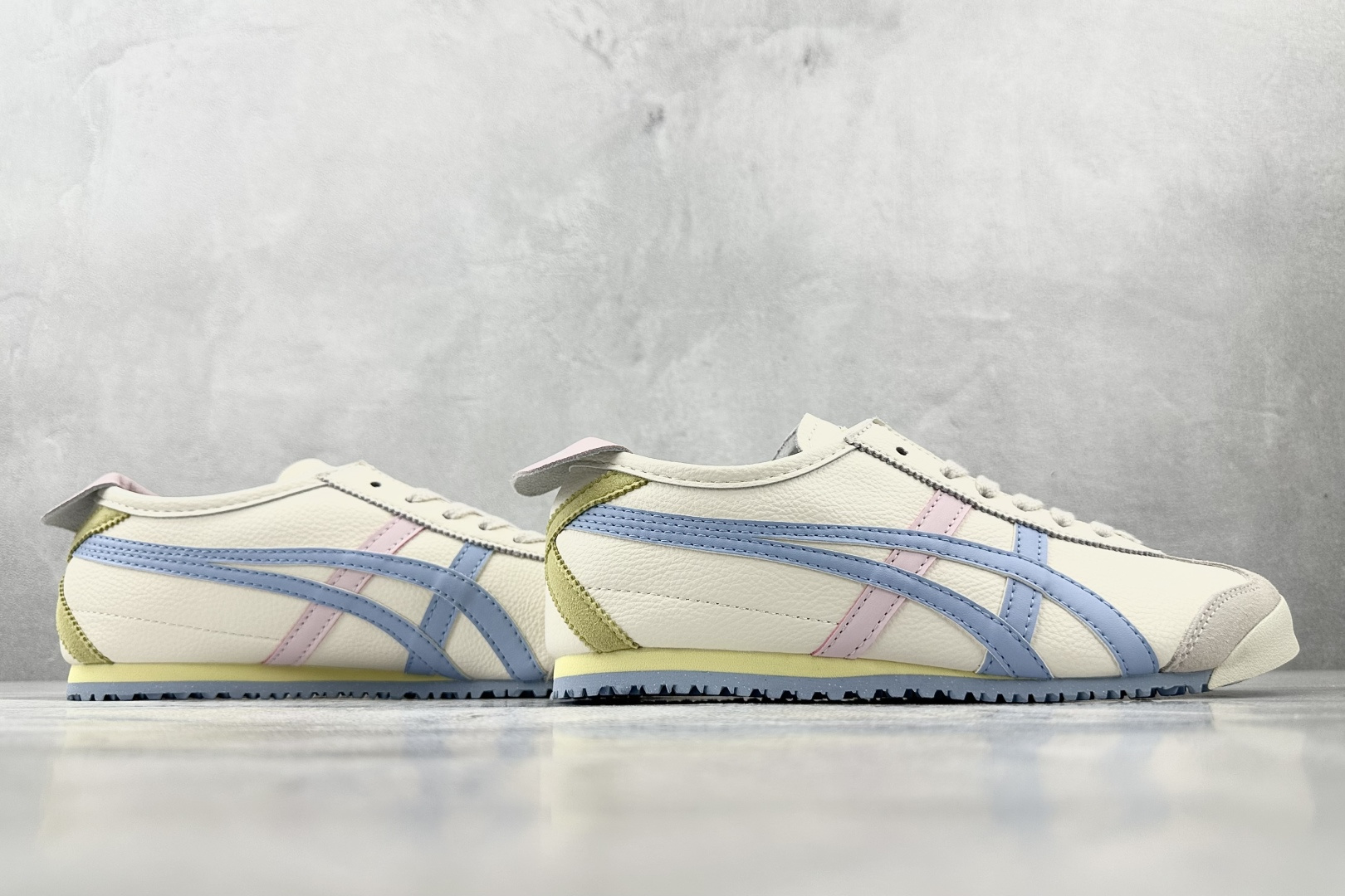 渠道特供 Onitsuka Tiger鬼塚虎 MEXICO 66 米白浅蓝 1183B771-116