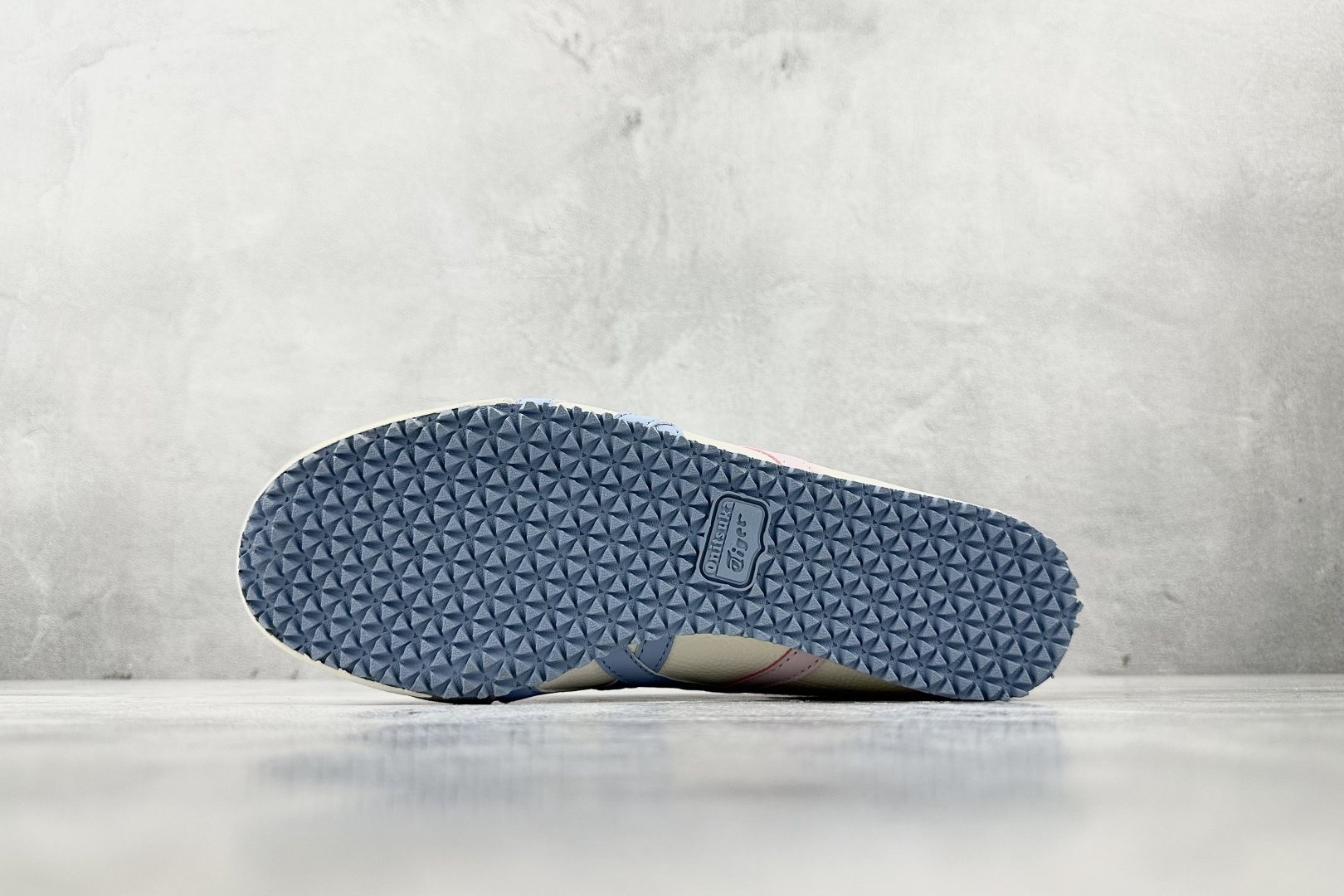 渠道特供 Onitsuka Tiger鬼塚虎 MEXICO 66 米白浅蓝 1183B771-116