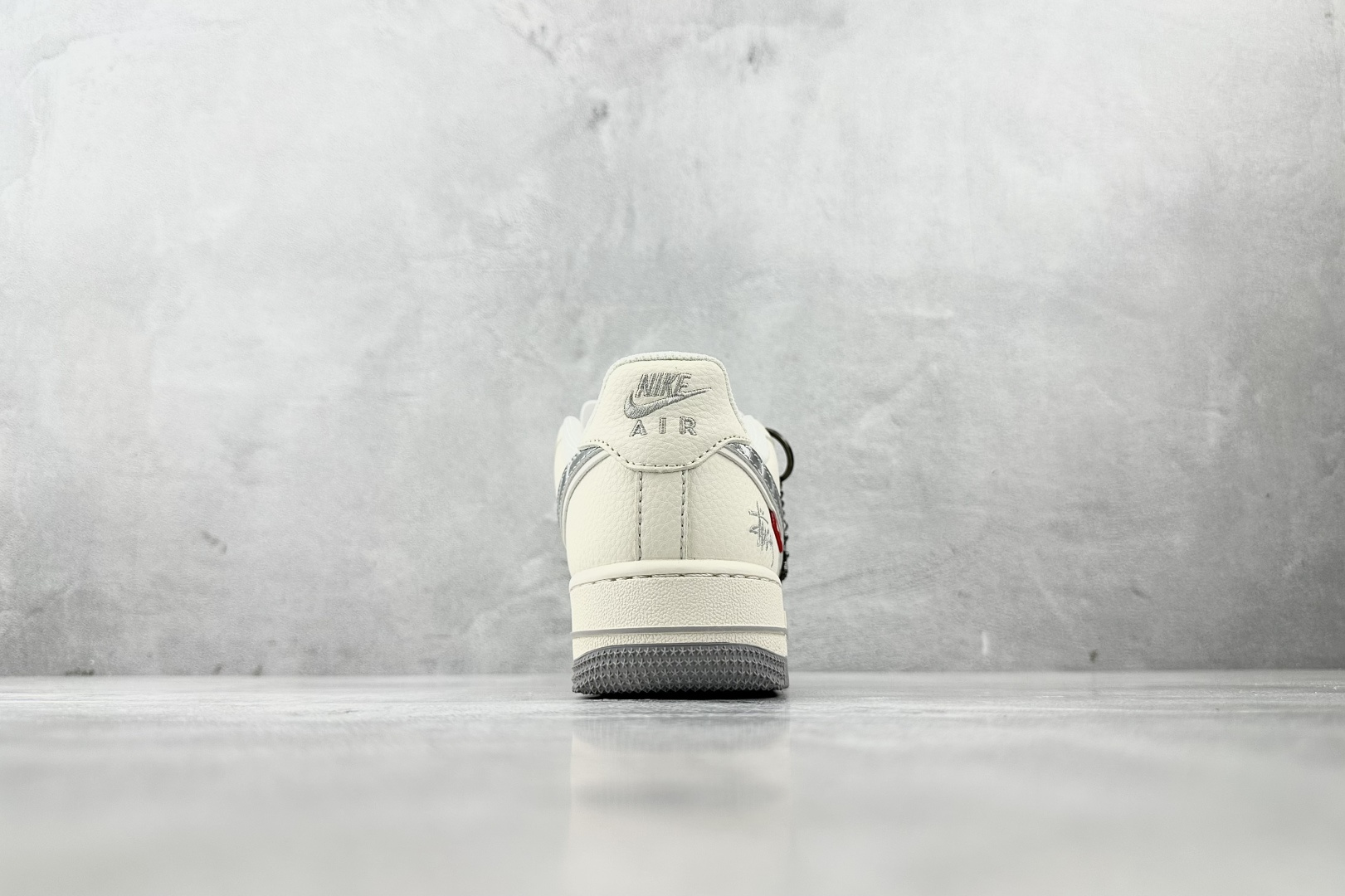 Nike Air Force 1'07 斯图西 联名 米白灰 XX3168-209