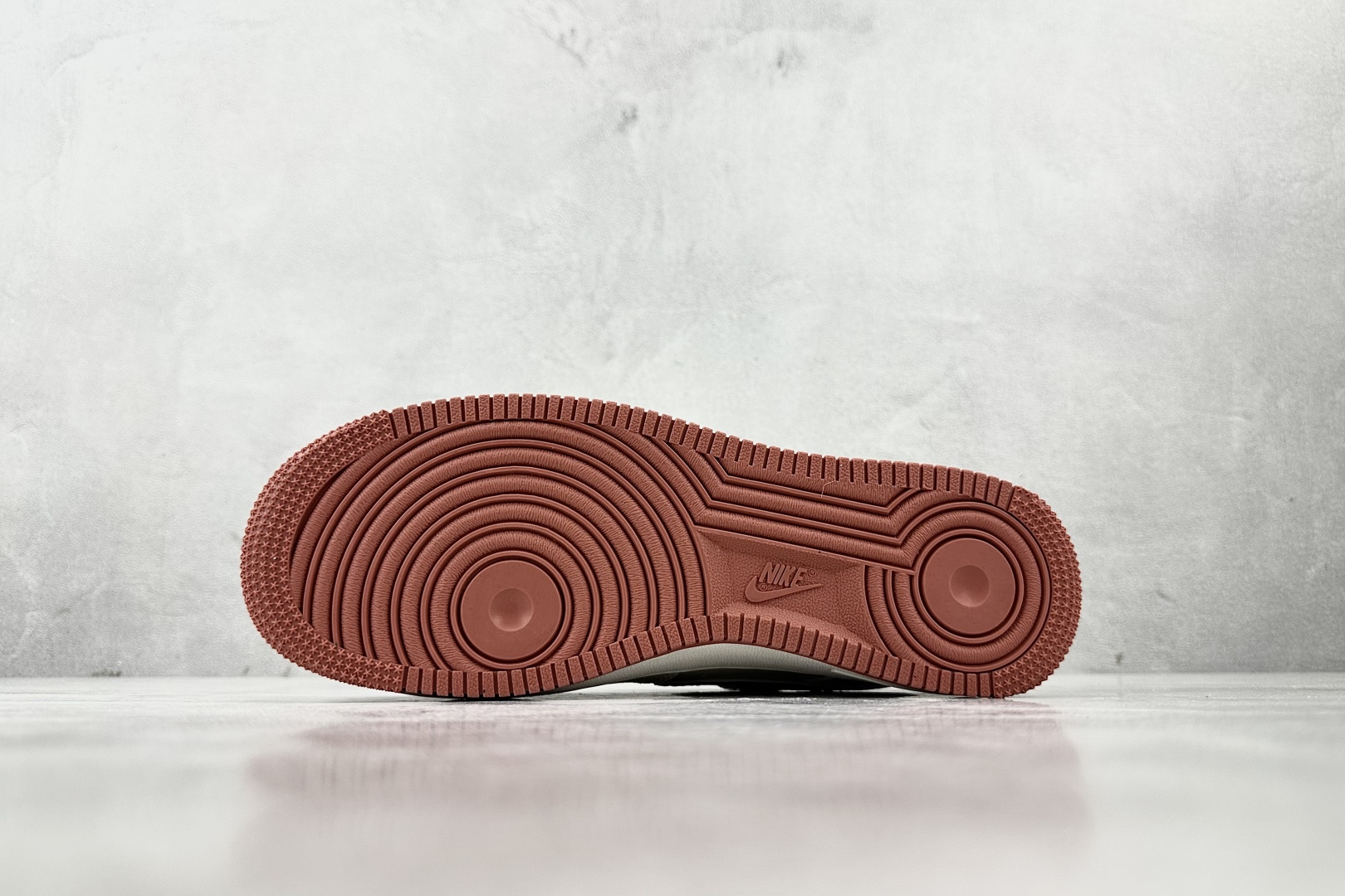 Nike Air Force 1'07 NIKE 联名 米白黑 CS5288-021