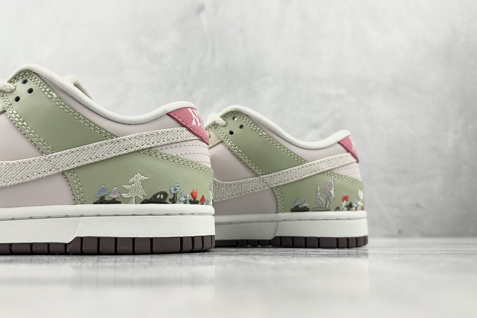 Nike Dunk Low Mushroom 绿粉 IB8876-661