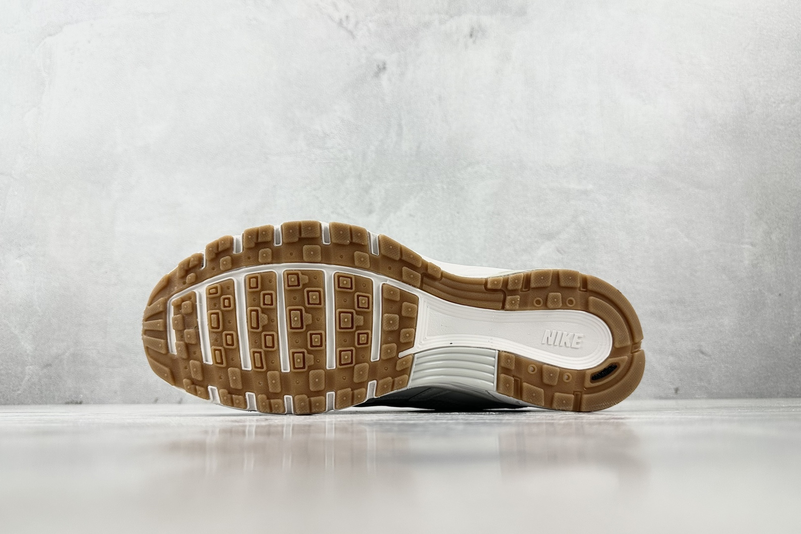 综合版 Nike P-6000 Premium 白色 HF4898-121