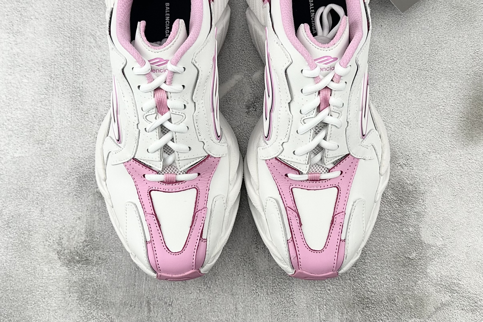 全套数据私模 Balenciaga巴黎世家 Monday 粉色 825417WDTSC5191