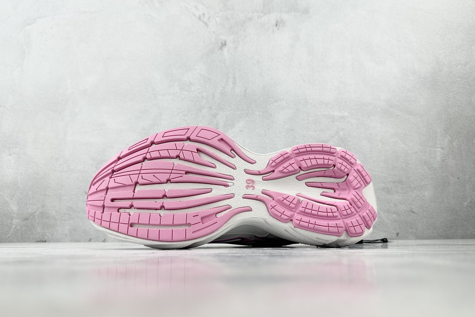 全套数据私模 Balenciaga巴黎世家 Monday 粉色 825417WDTSC5191