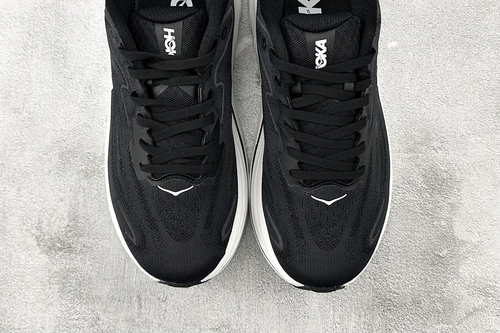 HOKA ONE ONE CLIFTON 10 黑白 1162050-BWHT