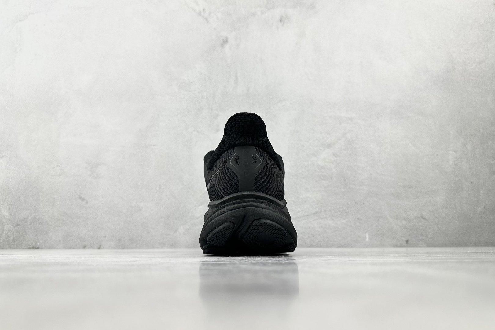 HOKA ONE ONE CLIFTON 10 黑色 1162032-BBLC