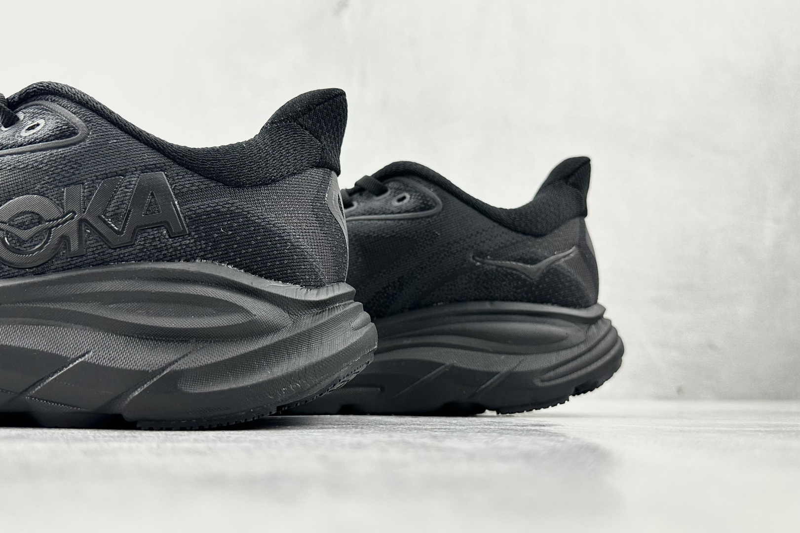 HOKA ONE ONE CLIFTON 10 黑色 1162032-BBLC