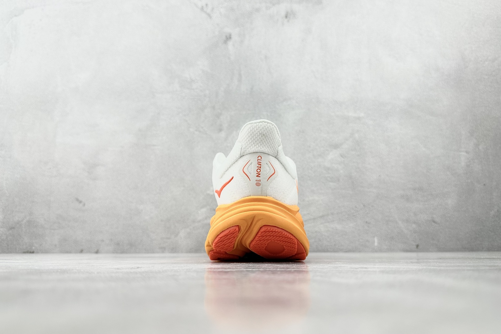 HOKA ONE ONE CLIFTON 10 白色 1162031-FGZ
