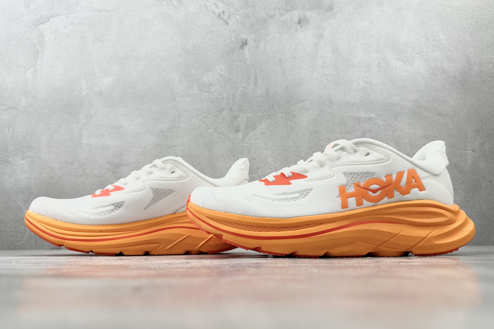 HOKA ONE ONE CLIFTON 10 白色 1162031-FGZ