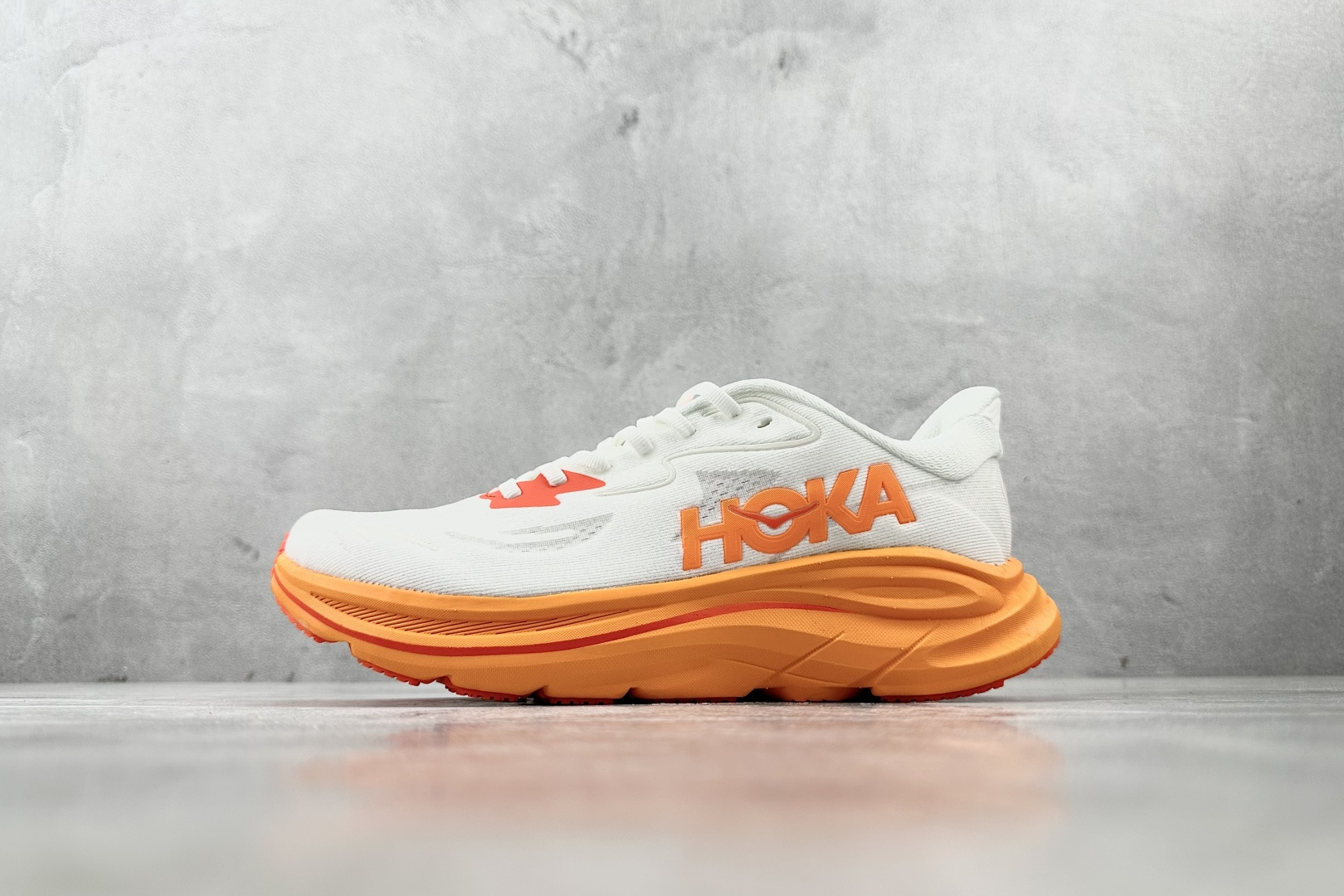 HOKA ONE ONE CLIFTON 10 白色 1162031-FGZ