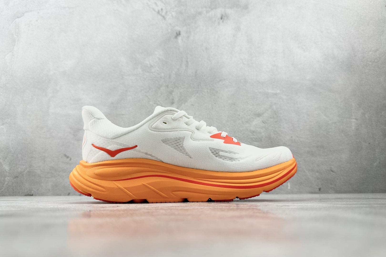 HOKA ONE ONE CLIFTON 10 白色 1162031-FGZ