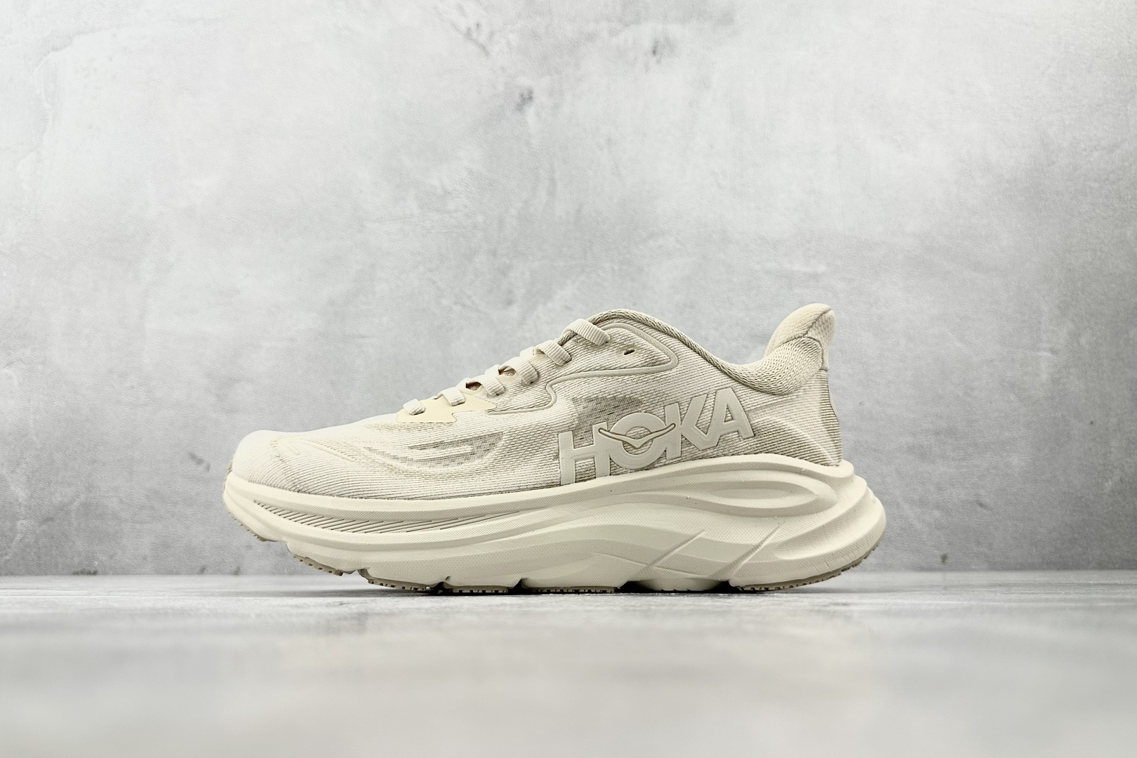 HOKA ONE ONE CLIFTON 10 米白色 1162030-OLTM