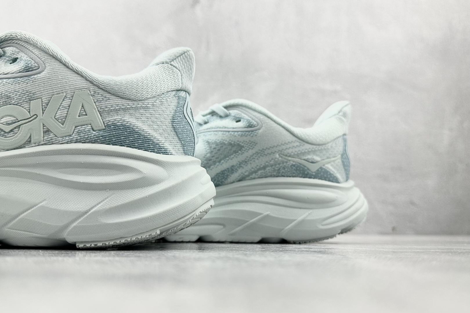 HOKA ONE ONE CLIFTON 10 灰色 1162031-DTDR