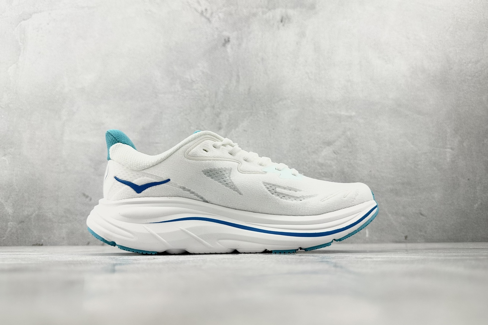 HOKA ONE ONE CLIFTON 10 白色 1162030-WKY