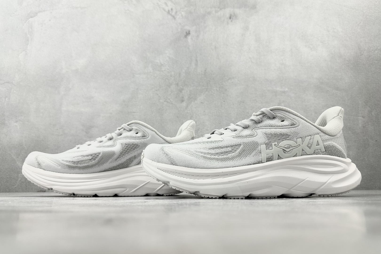 HOKA ONE ONE CLIFTON 10 灰色 1162031-CRDS