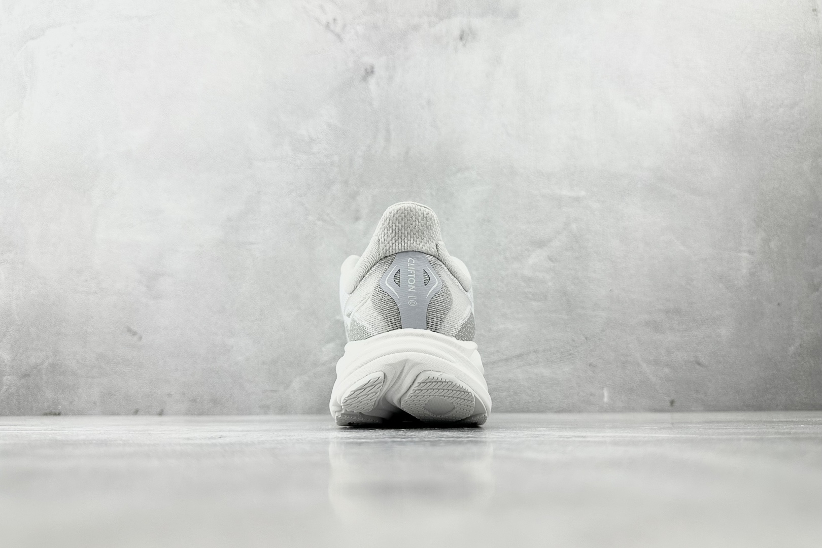 HOKA ONE ONE CLIFTON 10 灰色 1162031-CRDS