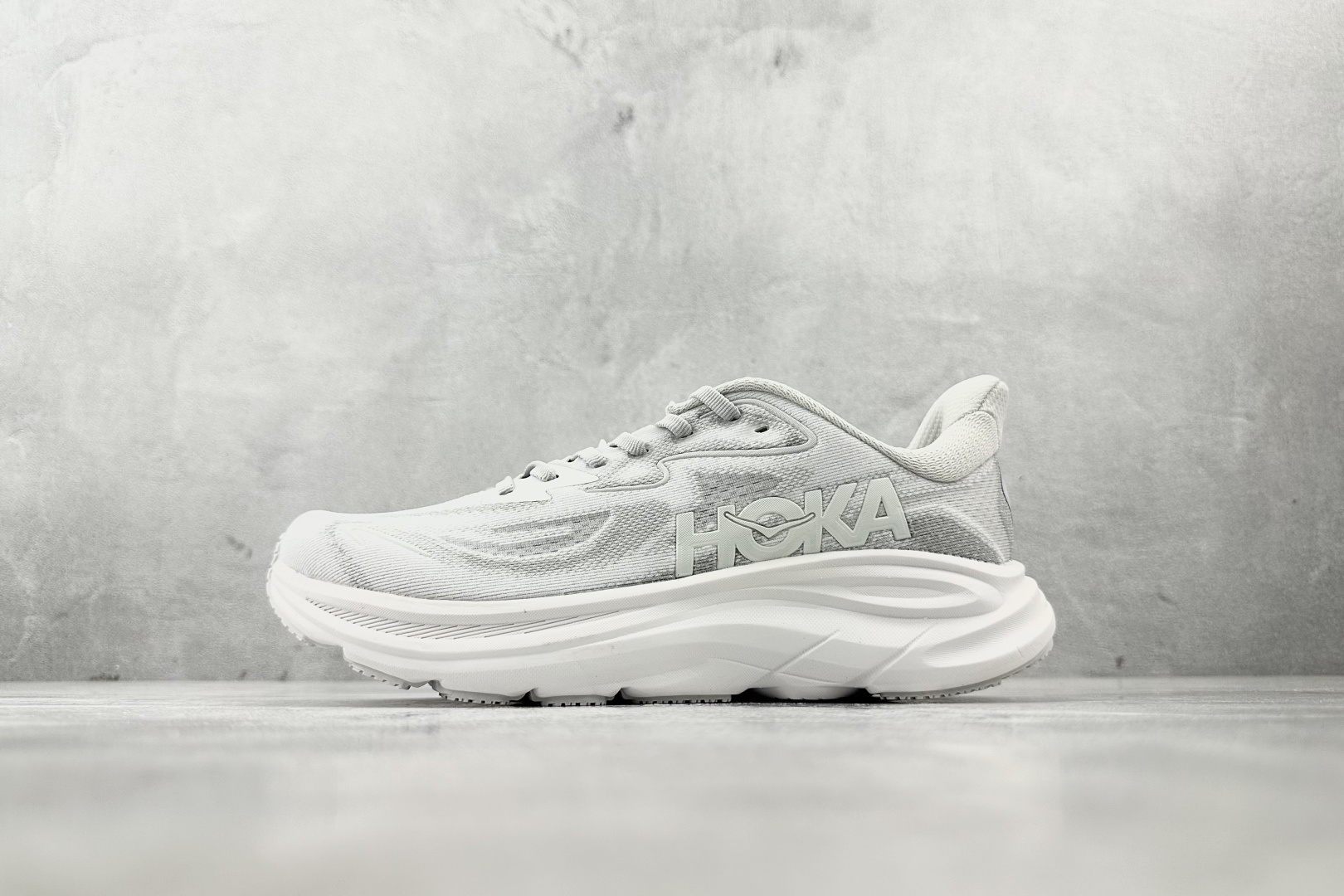 HOKA ONE ONE CLIFTON 10 灰色 1162031-CRDS