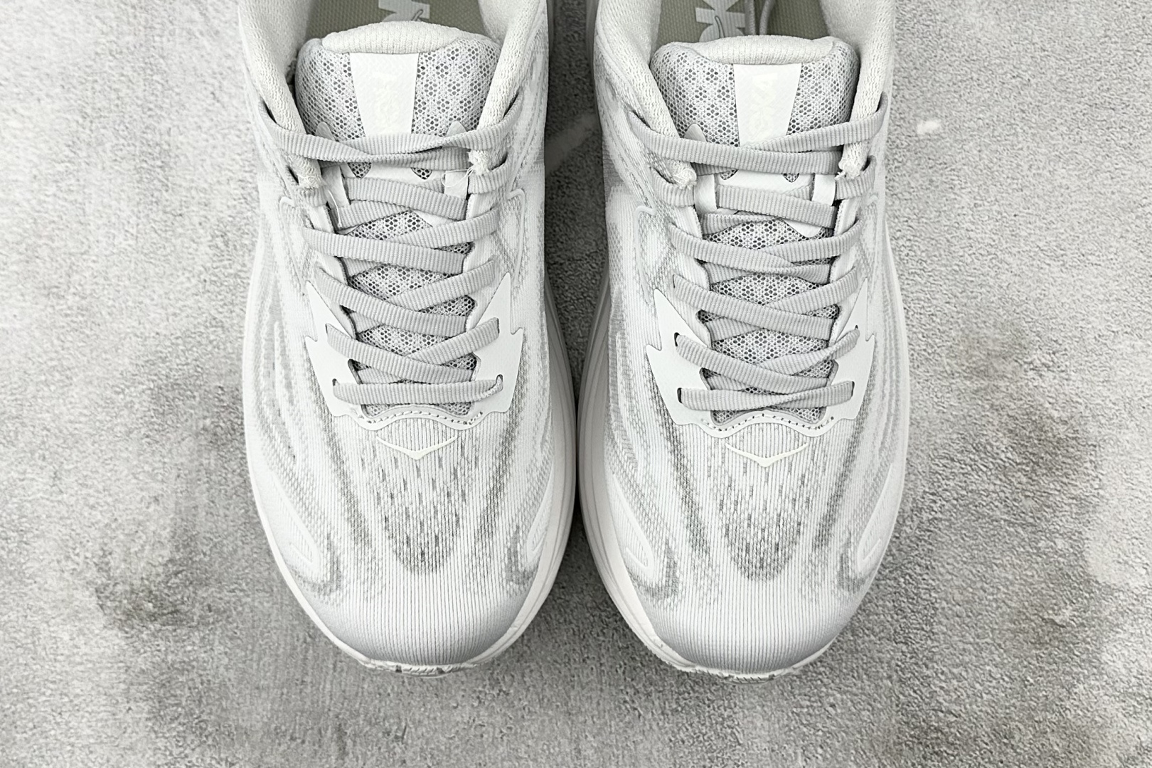 HOKA ONE ONE CLIFTON 10 灰色 1162031-CRDS