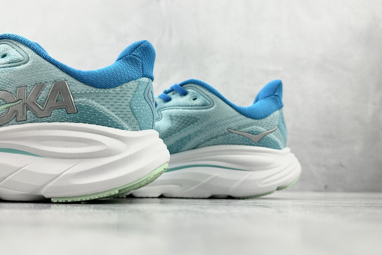 HOKA ONE ONE CLIFTON 10 蓝色 1162031-SKYW