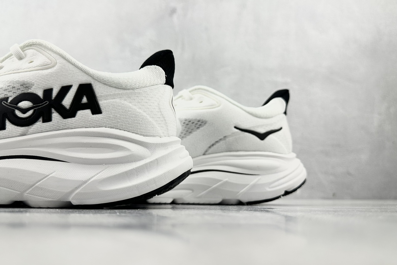 HOKA ONE ONE CLIFTON 10 白色 1162030-WBLC