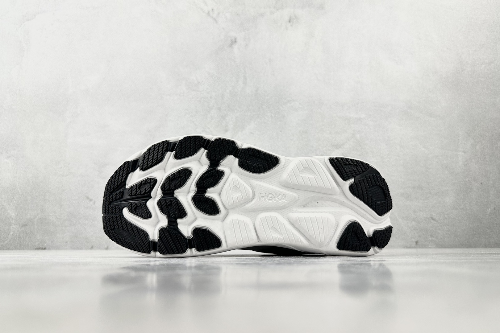 HOKA ONE ONE CLIFTON 10 白色 1162030-WBLC