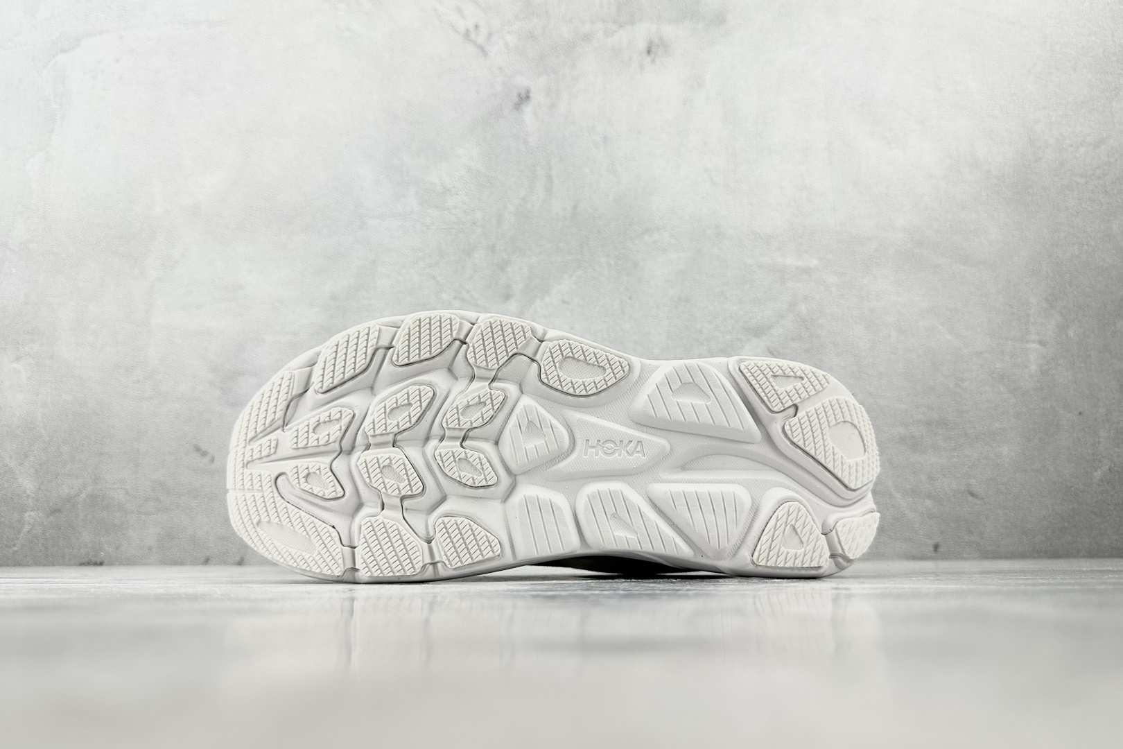 HOKA ONE ONE CLIFTON 10 白色 1162030-WWH