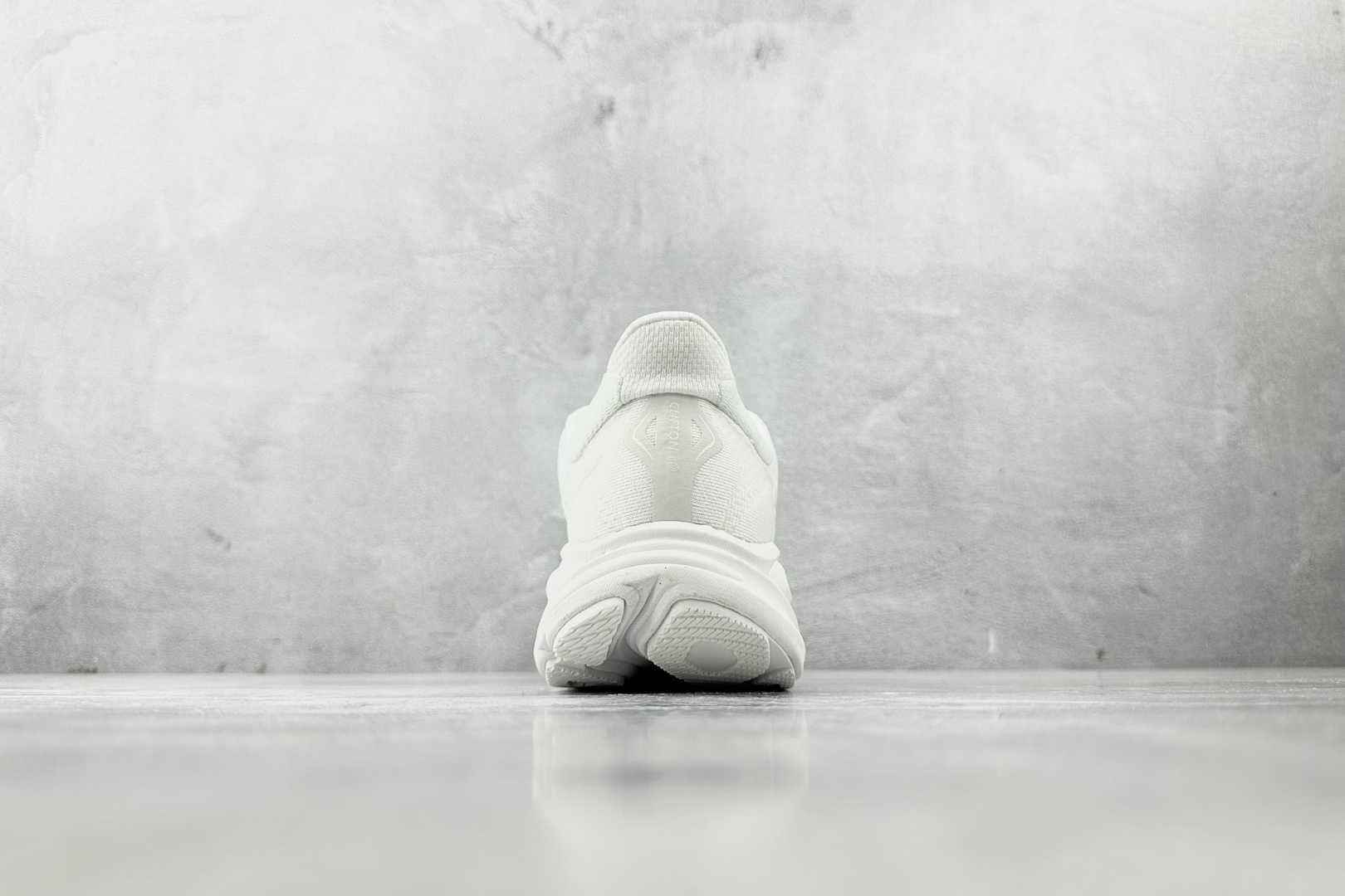 HOKA ONE ONE CLIFTON 10 白色 1162030-WWH