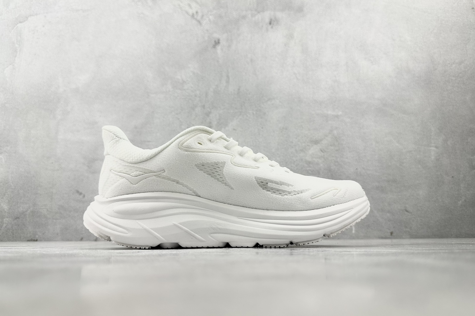 HOKA ONE ONE CLIFTON 10 白色 1162030-WWH