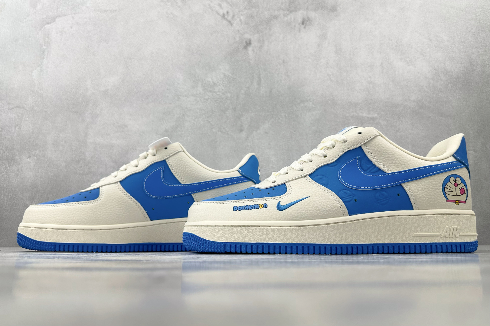 260 Nike Air Force 1'07 哆啦A梦 联名 米白蓝 KK1988-089-Chinese  UA Cheap High Quatity Brand  Clothes Bags handbags Sneakers wholesale wholesaler seller from China Factory suppliers Fashion Clothing  Shoes best Quality Beautiful Price  260 Nike Air Force 1'07 哆啦A梦 联名 米白蓝 KK1988-089