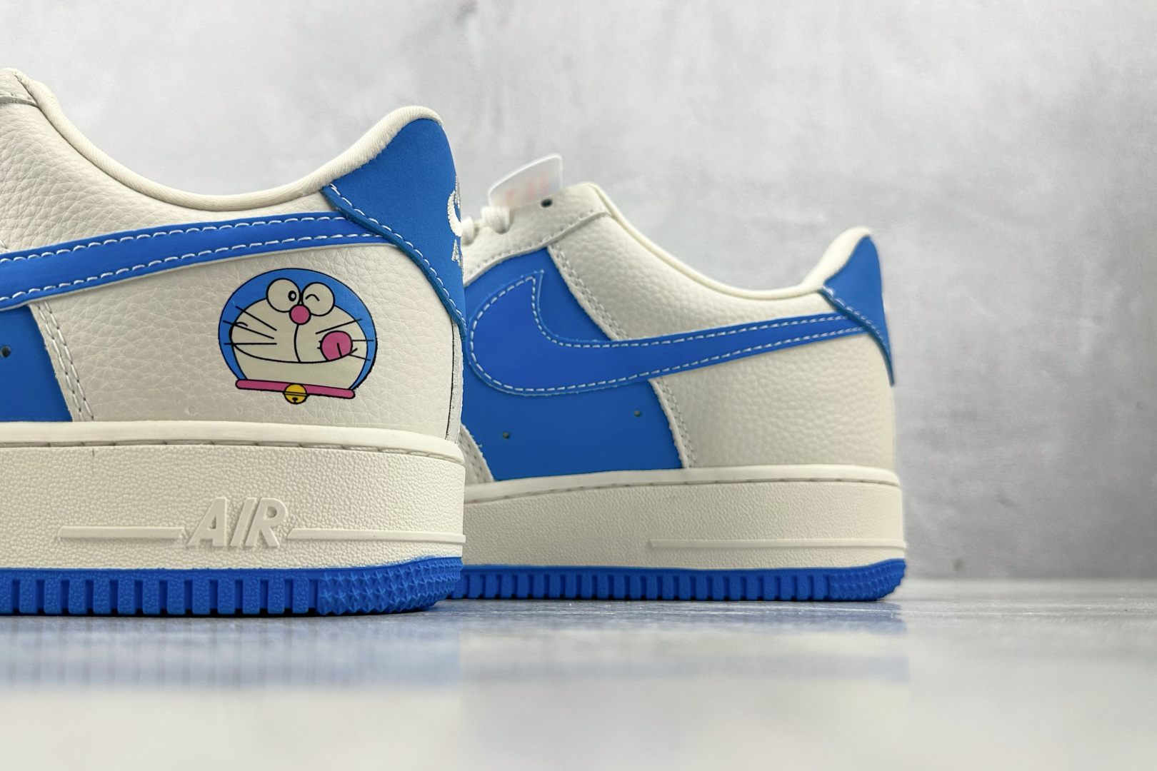 260 Nike Air Force 1'07 哆啦A梦 联名 米白蓝 KK1988-089-Chinese  UA Cheap High Quatity Brand  Clothes Bags handbags Sneakers wholesale wholesaler seller from China Factory suppliers Fashion Clothing  Shoes best Quality Beautiful Price  260 Nike Air Force 1'07 哆啦A梦 联名 米白蓝 KK1988-089