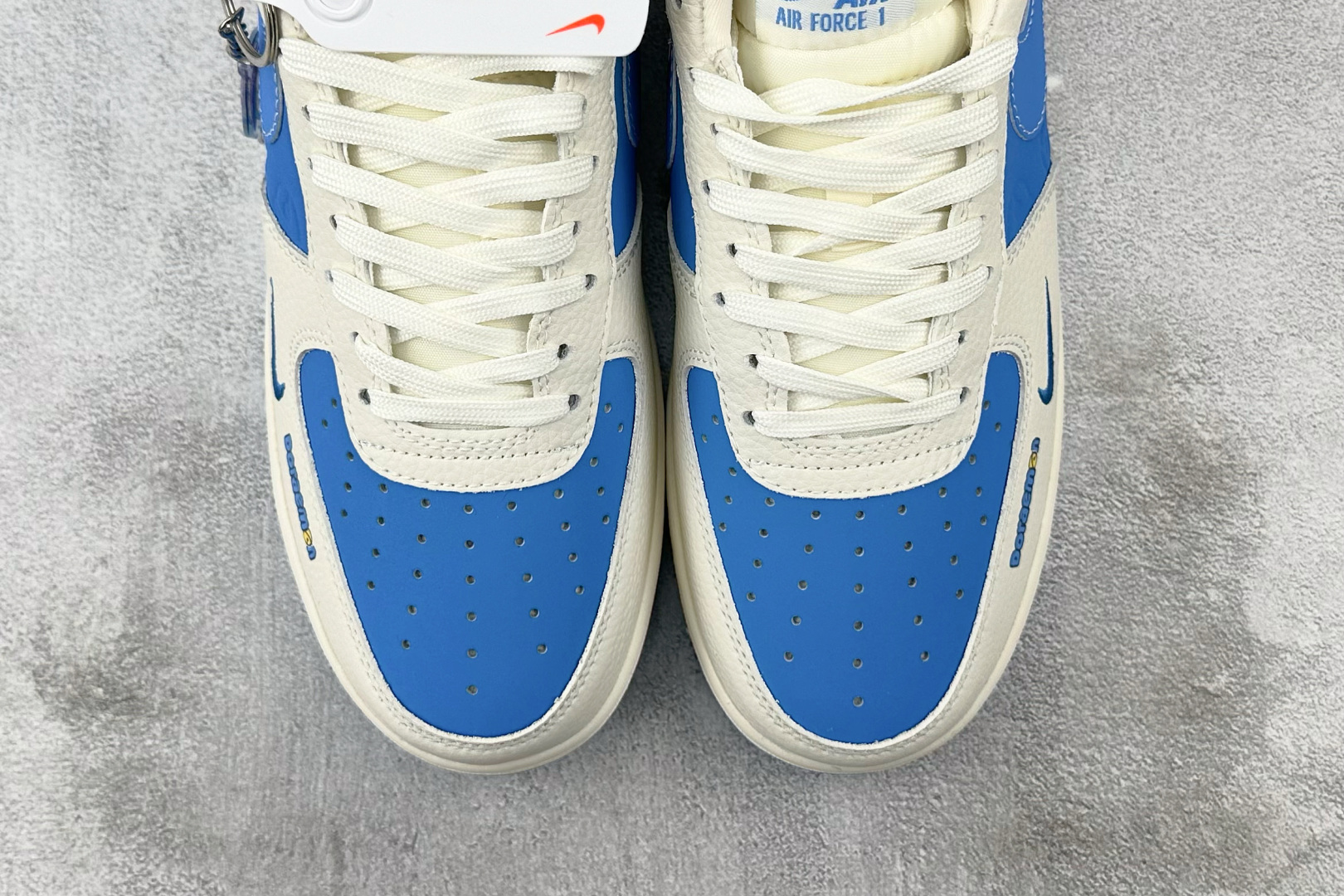 260 Nike Air Force 1'07 哆啦A梦 联名 米白蓝 KK1988-089-Chinese  UA Cheap High Quatity Brand  Clothes Bags handbags Sneakers wholesale wholesaler seller from China Factory suppliers Fashion Clothing  Shoes best Quality Beautiful Price  260 Nike Air Force 1'07 哆啦A梦 联名 米白蓝 KK1988-089