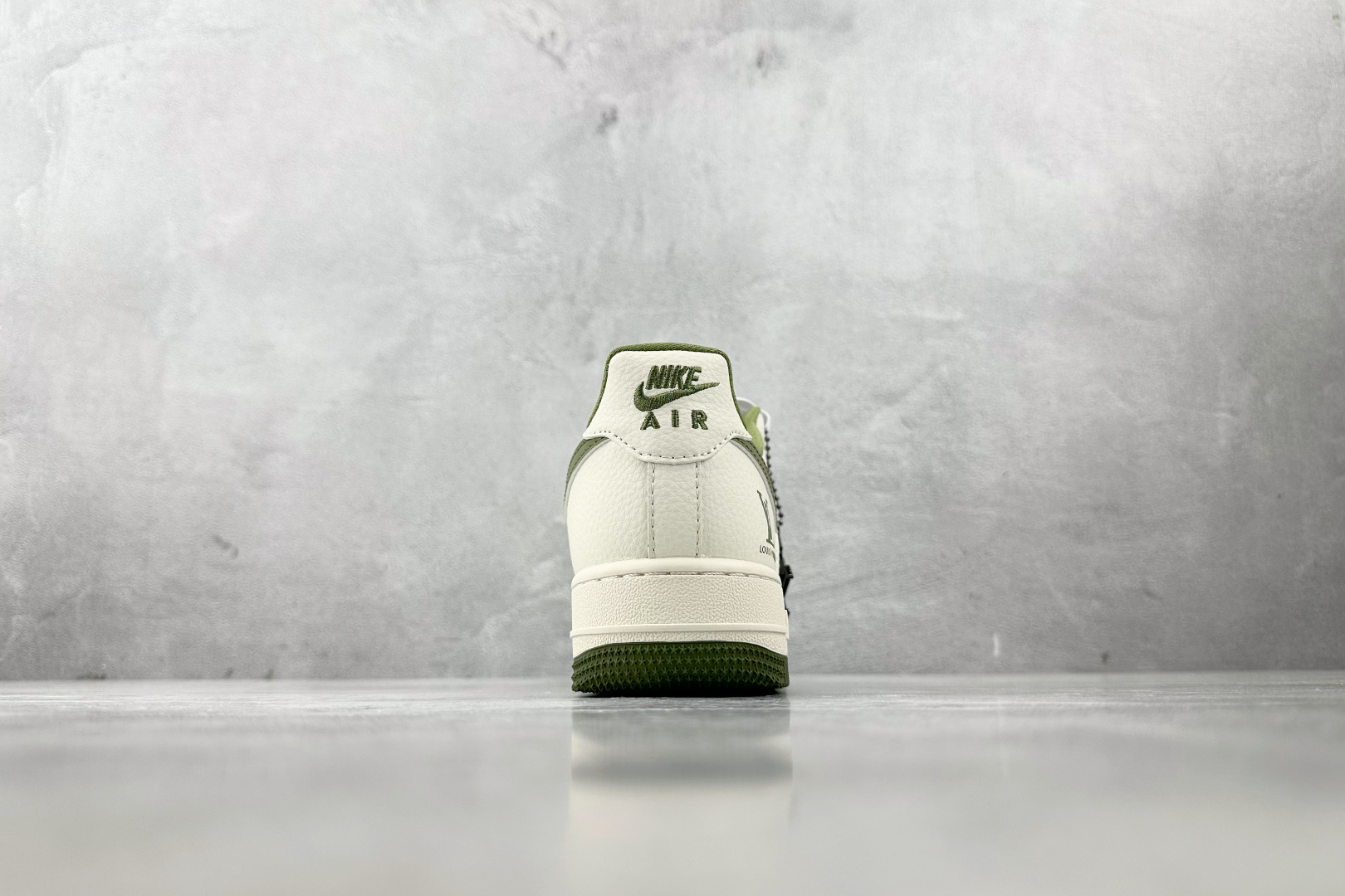 260 Nike Air Force 1'07 LV 联名 米白绿 XX3168-192-Chinese  UA Cheap High Quatity Brand  Clothes Bags handbags Sneakers wholesale wholesaler seller from China Factory suppliers Fashion Clothing  Shoes best Quality Beautiful Price  260 Nike Air Force 1'07 LV 联名 米白绿 XX3168-192