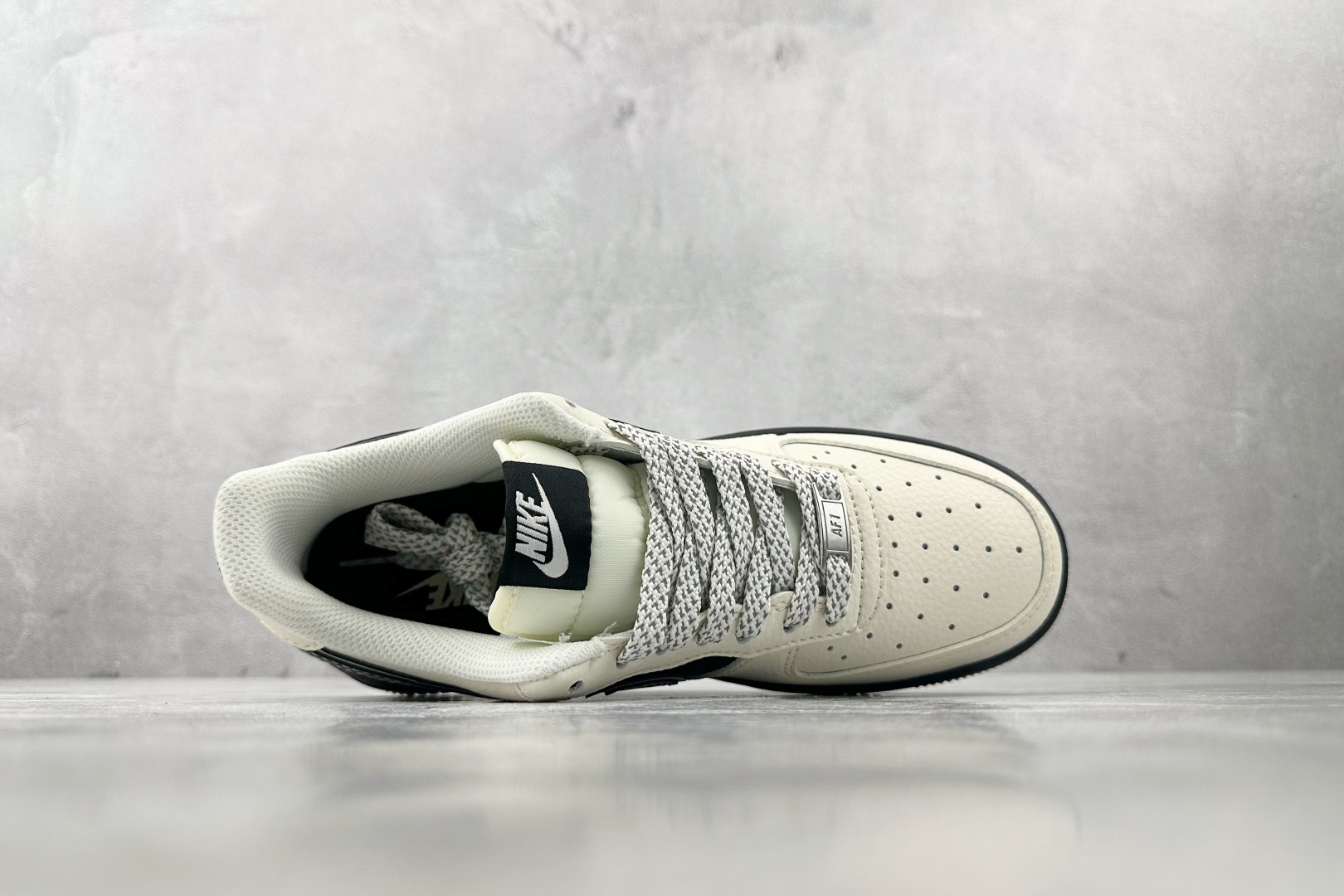 260 Nike Air Force 1'07 NIKE 联名 米白黑 XX3168-206-Chinese  UA Cheap High Quatity Brand  Clothes Bags handbags Sneakers wholesale wholesaler seller from China Factory suppliers Fashion Clothing  Shoes best Quality Beautiful Price  260 Nike Air Force 1'07 NIKE 联名 米白黑 XX3168-206