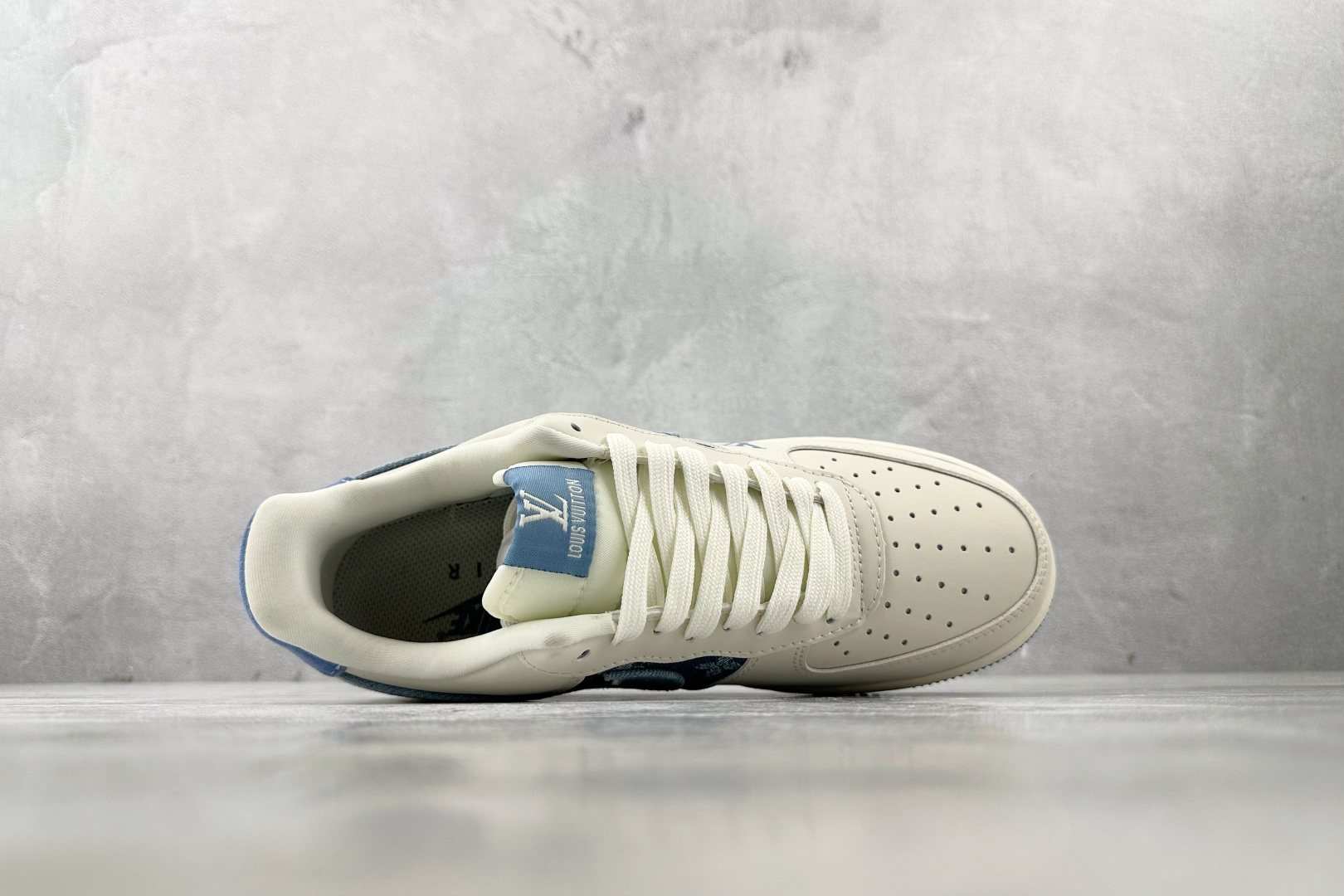 260 Nike Air Force 1'07 NIKE 联名 米白蓝 DF0188-068-Chinese  UA Cheap High Quatity Brand  Clothes Bags handbags Sneakers wholesale wholesaler seller from China Factory suppliers Fashion Clothing  Shoes best Quality Beautiful Price  260 Nike Air Force 1'07 NIKE 联名 米白蓝 DF0188-068