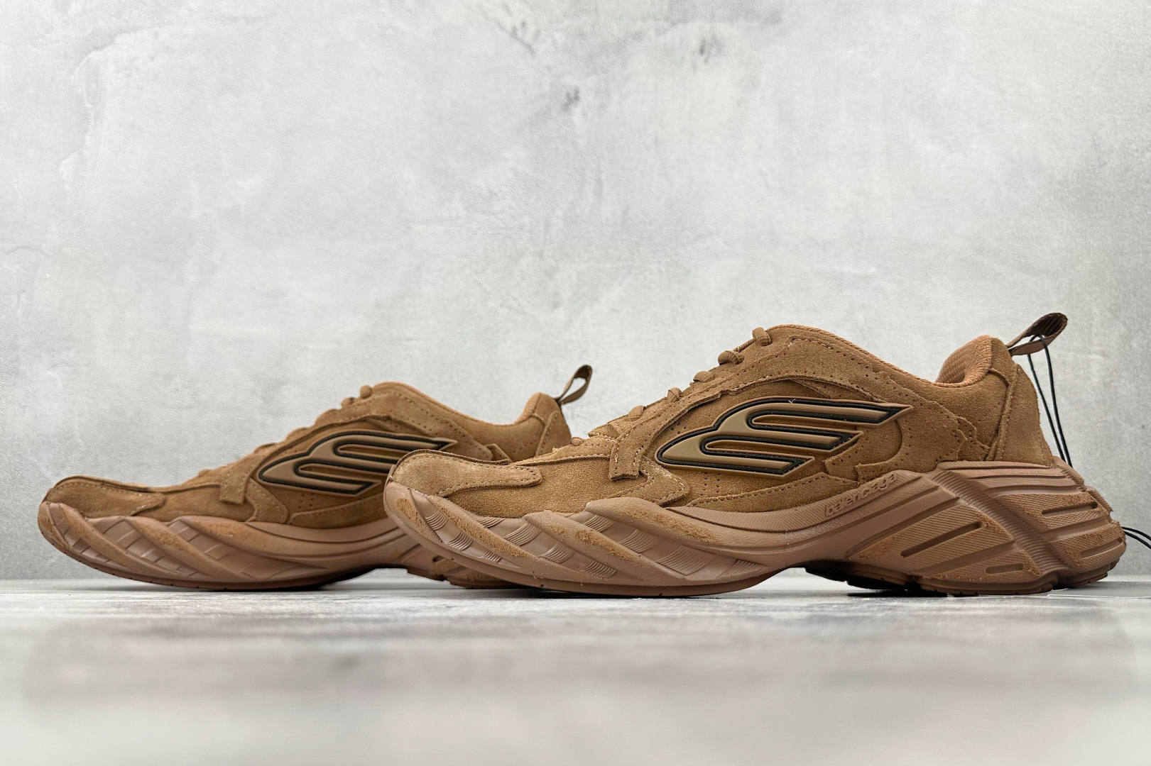 380 最新外贸批次 Balenciaga巴黎世家 Monday 棕色 825417WMNSS