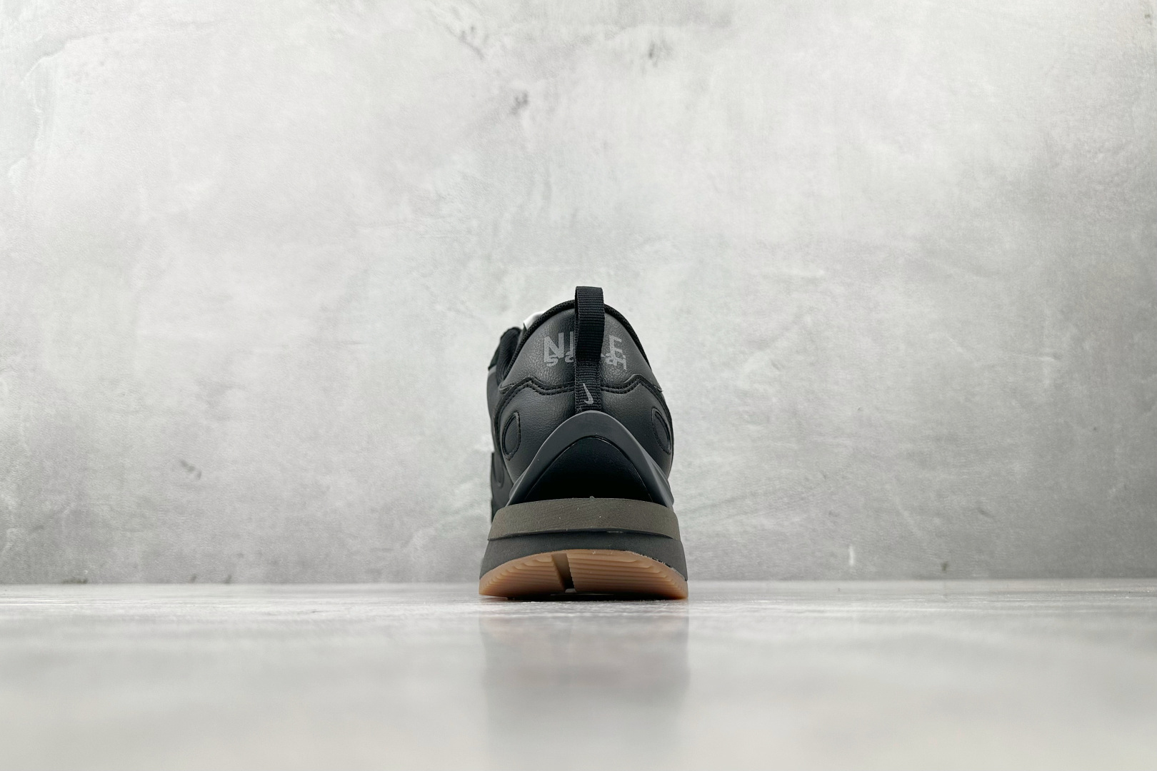 240 Sacai x Nike VaporWaffle black and gum 黑生胶 黑色 DD1875-001