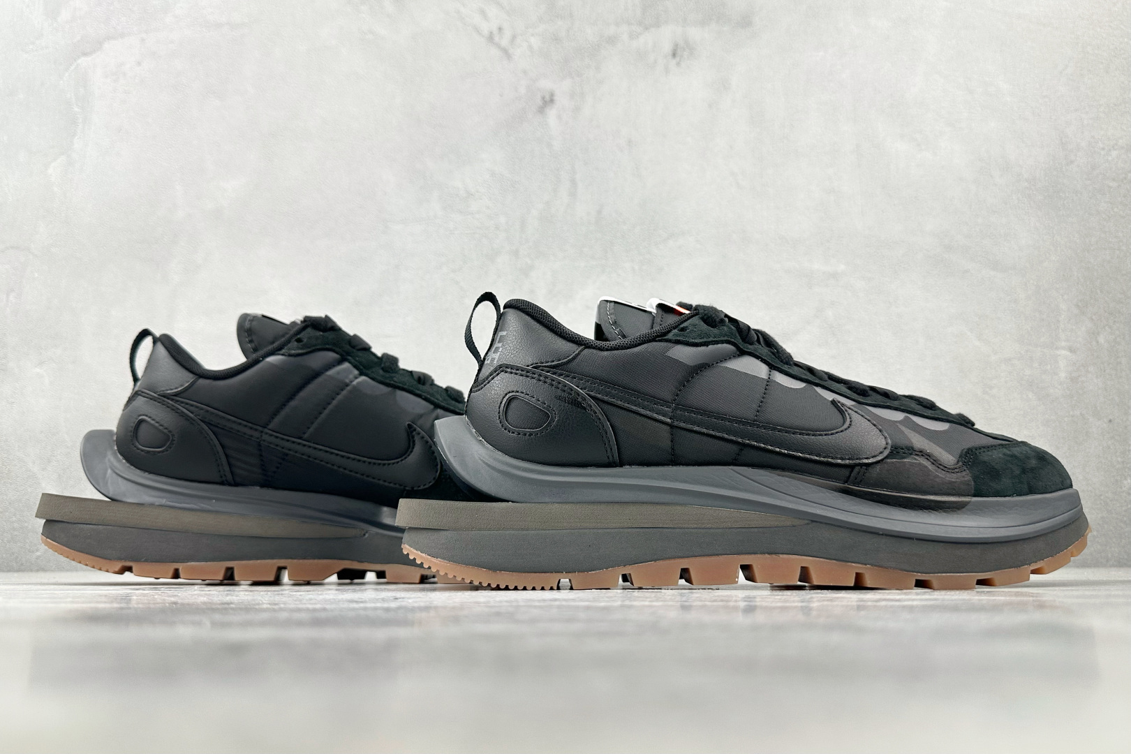 240 Sacai x Nike VaporWaffle black and gum 黑生胶 黑色 DD1875-001