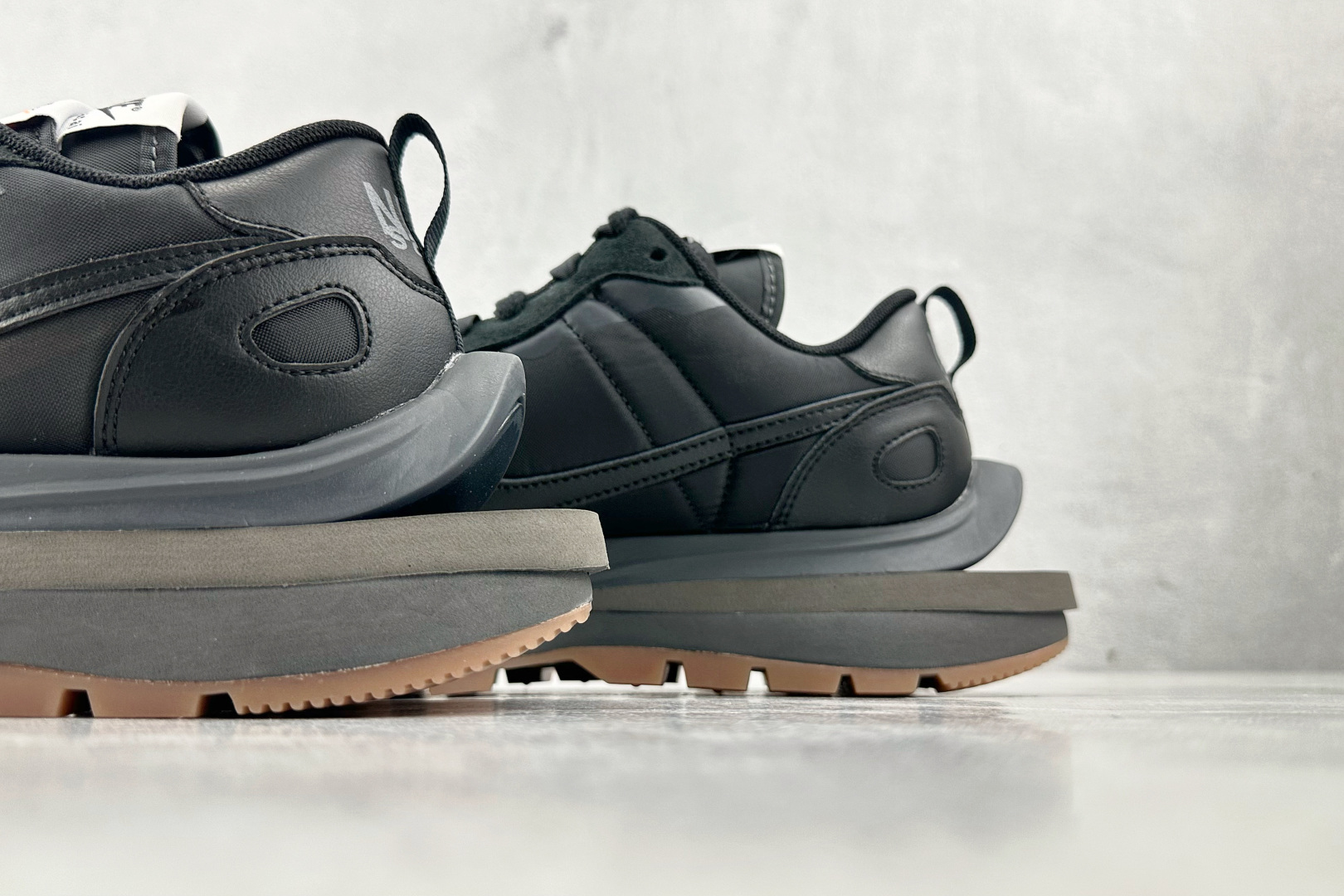 240 Sacai x Nike VaporWaffle black and gum 黑生胶 黑色 DD1875-001