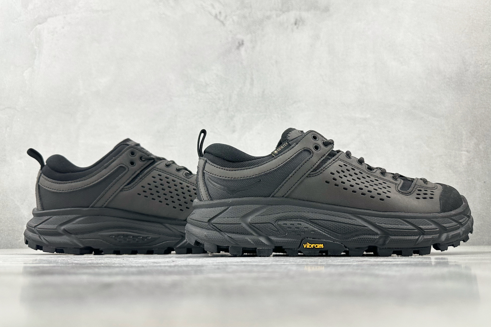 250 HOKA ONE ONE Tor Ultra Low 黑色 1130310-BBLC-Chinese UA Cheap High Quatity Brand Clothes Bags handbags Sneakers wholesale wholesaler seller from China Factory suppliers Fashion Clothing Shoes best Quality Beautiful Price 250 HOKA ONE ONE Tor Ultra Low 黑色 1130310-BBLC