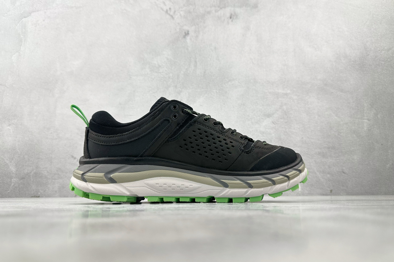 250 HOKA ONE ONE Tor Ultra 黑灰 1130310-BZST-Chinese UA Cheap High Quatity Brand Clothes Bags handbags Sneakers wholesale wholesaler seller from China Factory suppliers Fashion Clothing Shoes best Quality Beautiful Price 250 HOKA ONE ONE Tor Ultra 黑灰 1130310-BZST