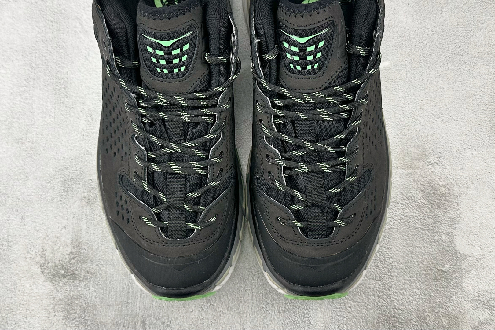 250 HOKA ONE ONE Tor Ultra 黑灰 1130310-BZST-Chinese UA Cheap High Quatity Brand Clothes Bags handbags Sneakers wholesale wholesaler seller from China Factory suppliers Fashion Clothing Shoes best Quality Beautiful Price 250 HOKA ONE ONE Tor Ultra 黑灰 1130310-BZST