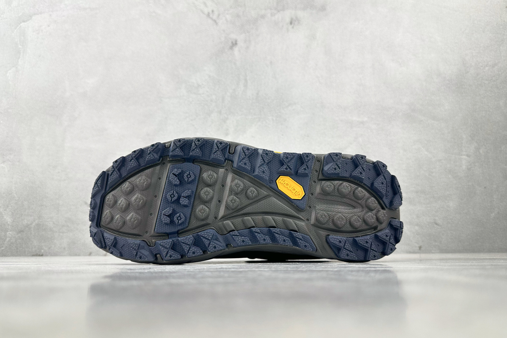 250 J.L-A.L HOKA ONE ONE SKYFLOW 棕色 1144650-DTRRD