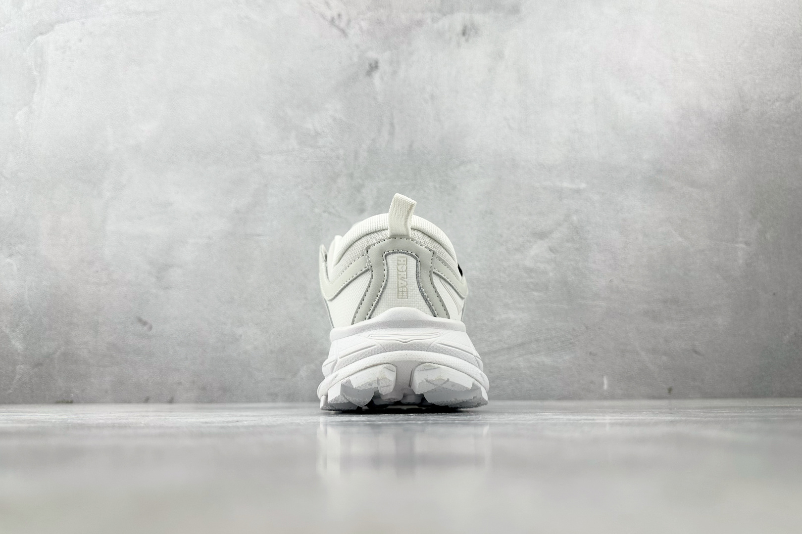 250 HOKA ONE ONE Tor Ultra 白灰 1130310-WNCL