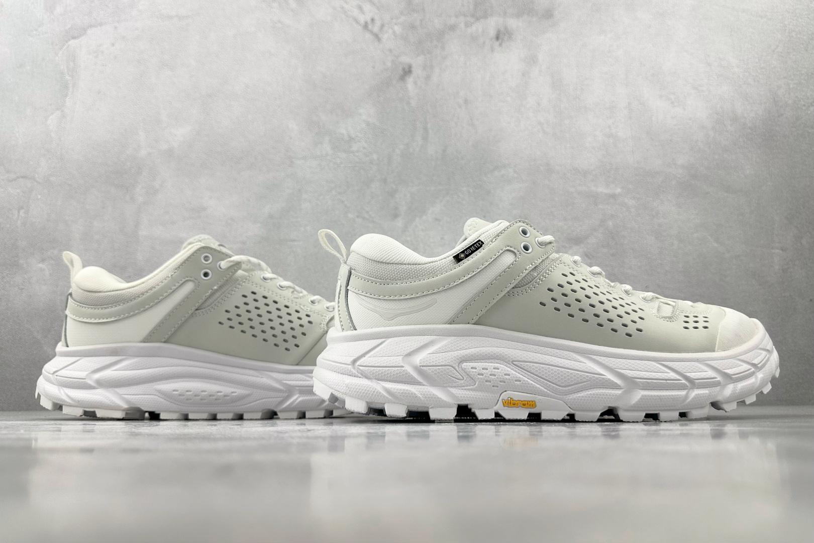 250 HOKA ONE ONE Tor Ultra 白灰 1130310-WNCL