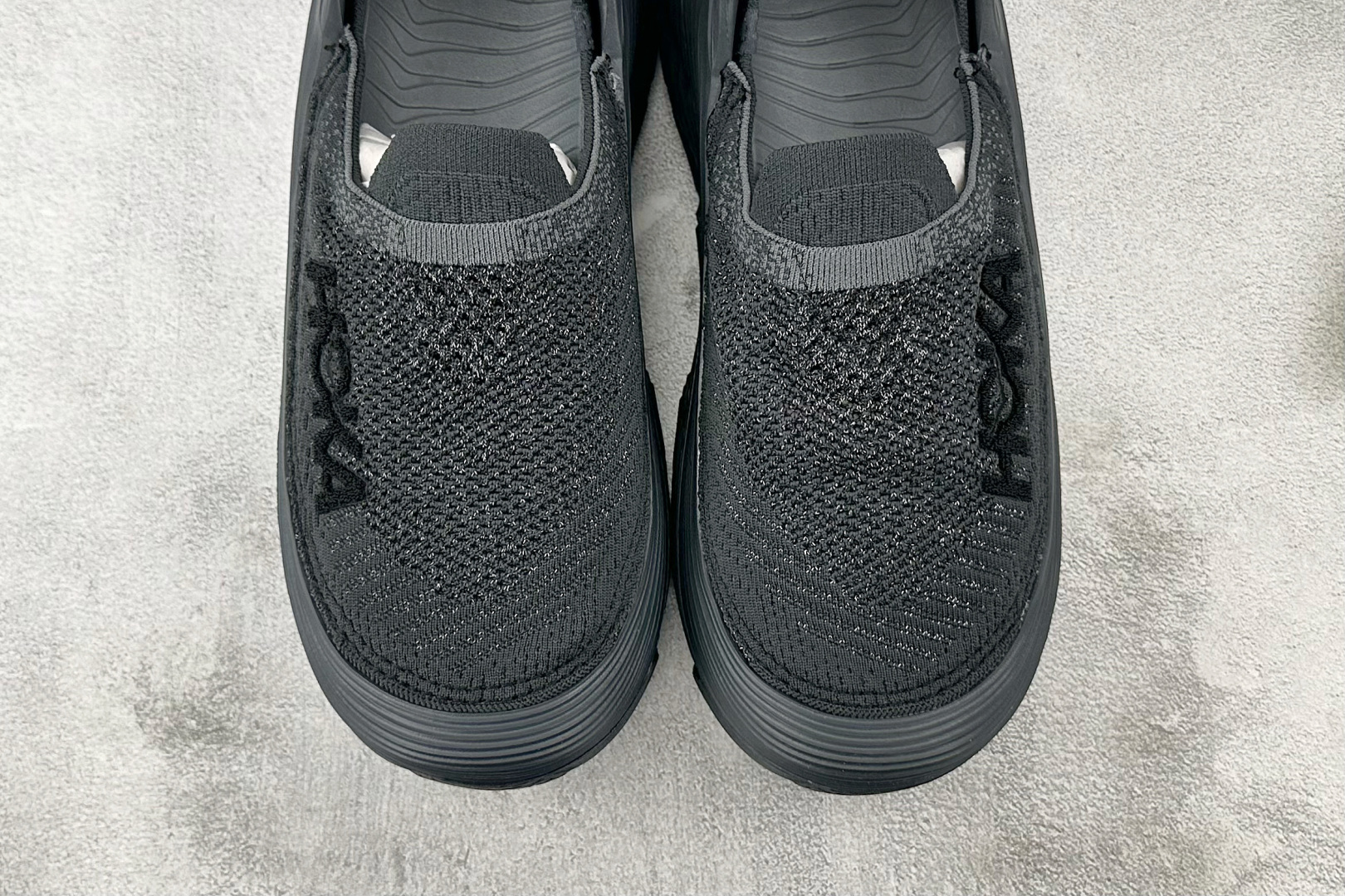 230 HOKA ONE ONE Restore TC 黑色满天星 1134532-BLK-Chinese UA Cheap High Quatity Brand Clothes Bags handbags Sneakers wholesale wholesaler seller from China Factory suppliers Fashion Clothing Shoes best Quality Beautiful Price 230 HOKA ONE ONE Restore TC 黑色满天星 1134532-BLK