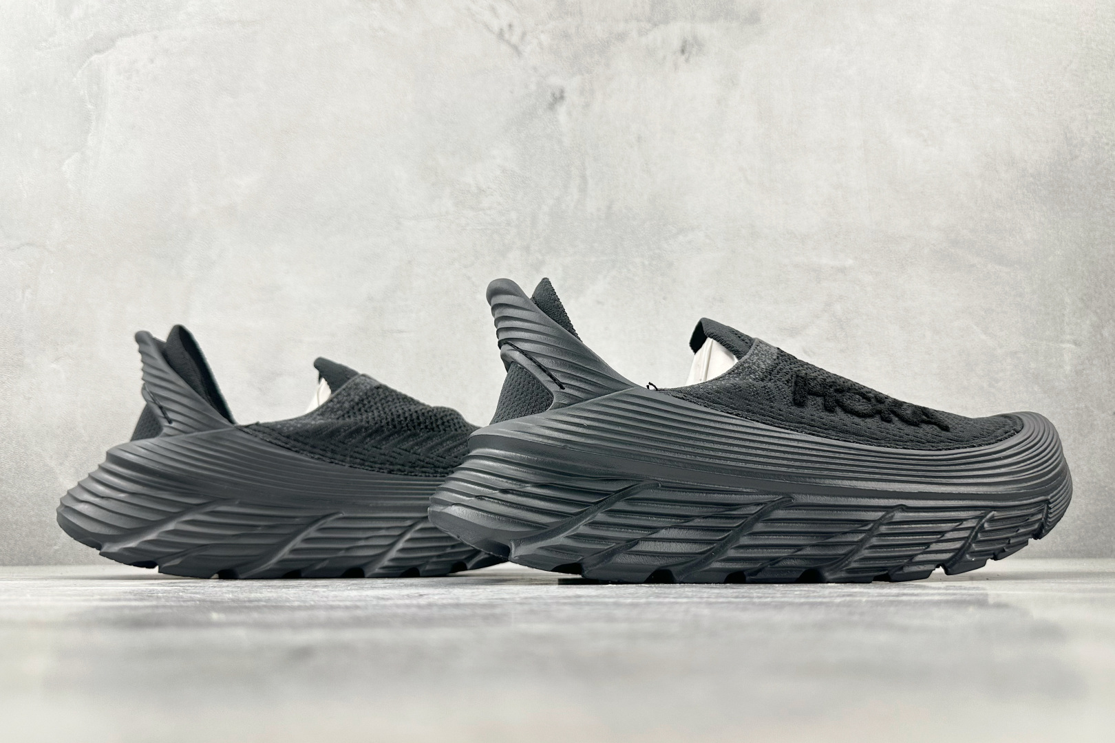 230 HOKA ONE ONE Restore TC 黑色满天星 1134532-BLK-Chinese UA Cheap High Quatity Brand Clothes Bags handbags Sneakers wholesale wholesaler seller from China Factory suppliers Fashion Clothing Shoes best Quality Beautiful Price 230 HOKA ONE ONE Restore TC 黑色满天星 1134532-BLK