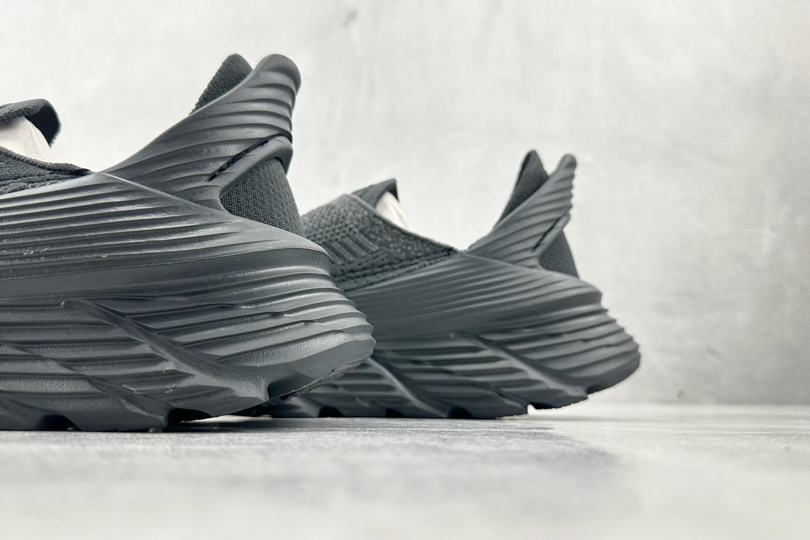 230 HOKA ONE ONE Restore TC 黑色 1134532-BBLC