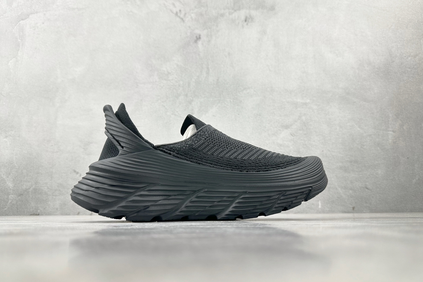 230 HOKA ONE ONE Restore TC 黑色 1134532-BBLC