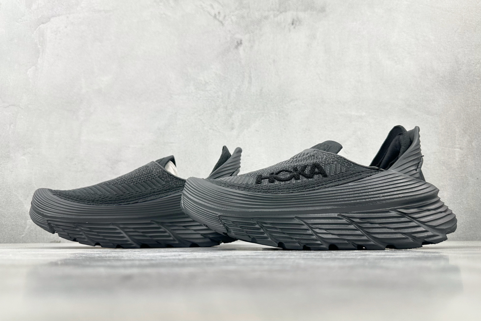 230 HOKA ONE ONE Restore TC 黑色 1134532-BBLC