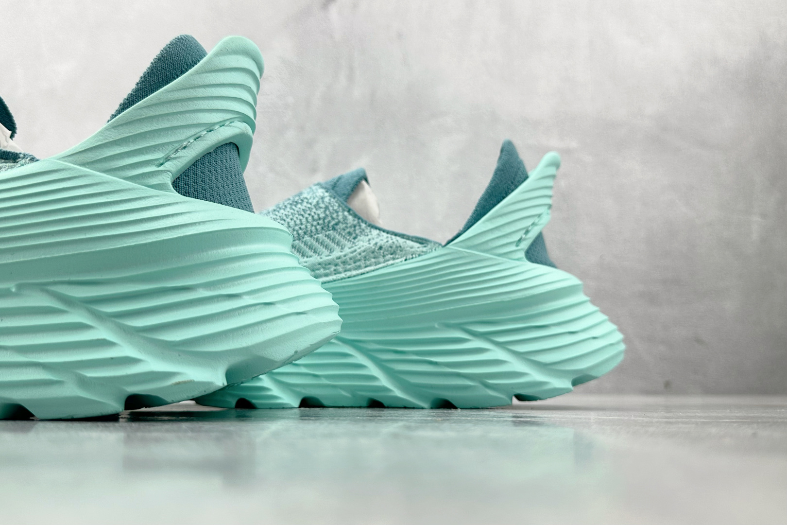 230 HOKA ONE ONE Restore TC 天青色 1134532-OMSO